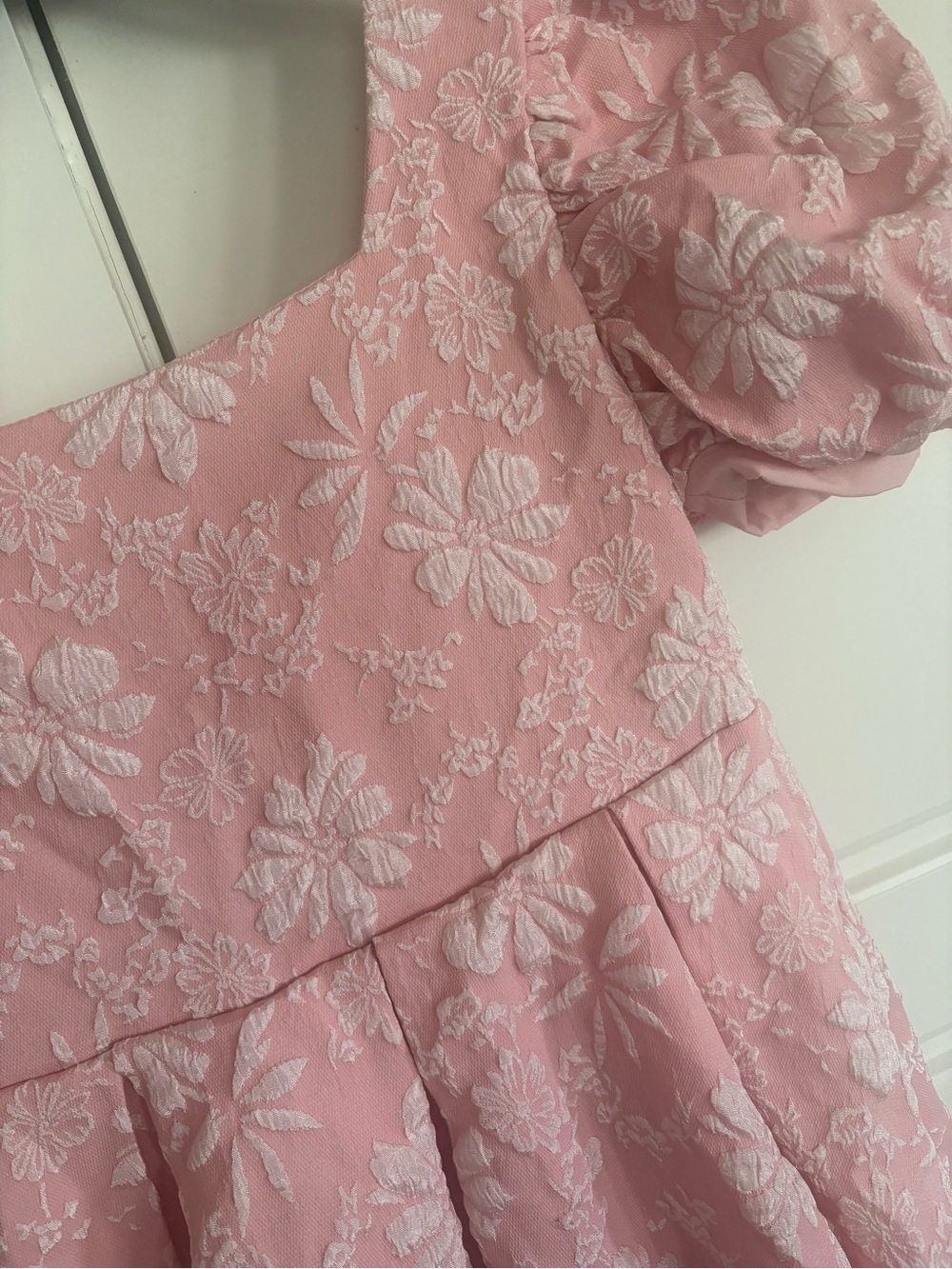 Pink Floral Jacquard Puff Sleeve Dress